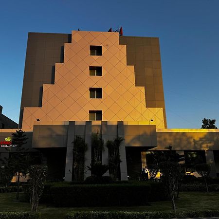 Lords Plaza Ankleshwar Hotel Exterior photo