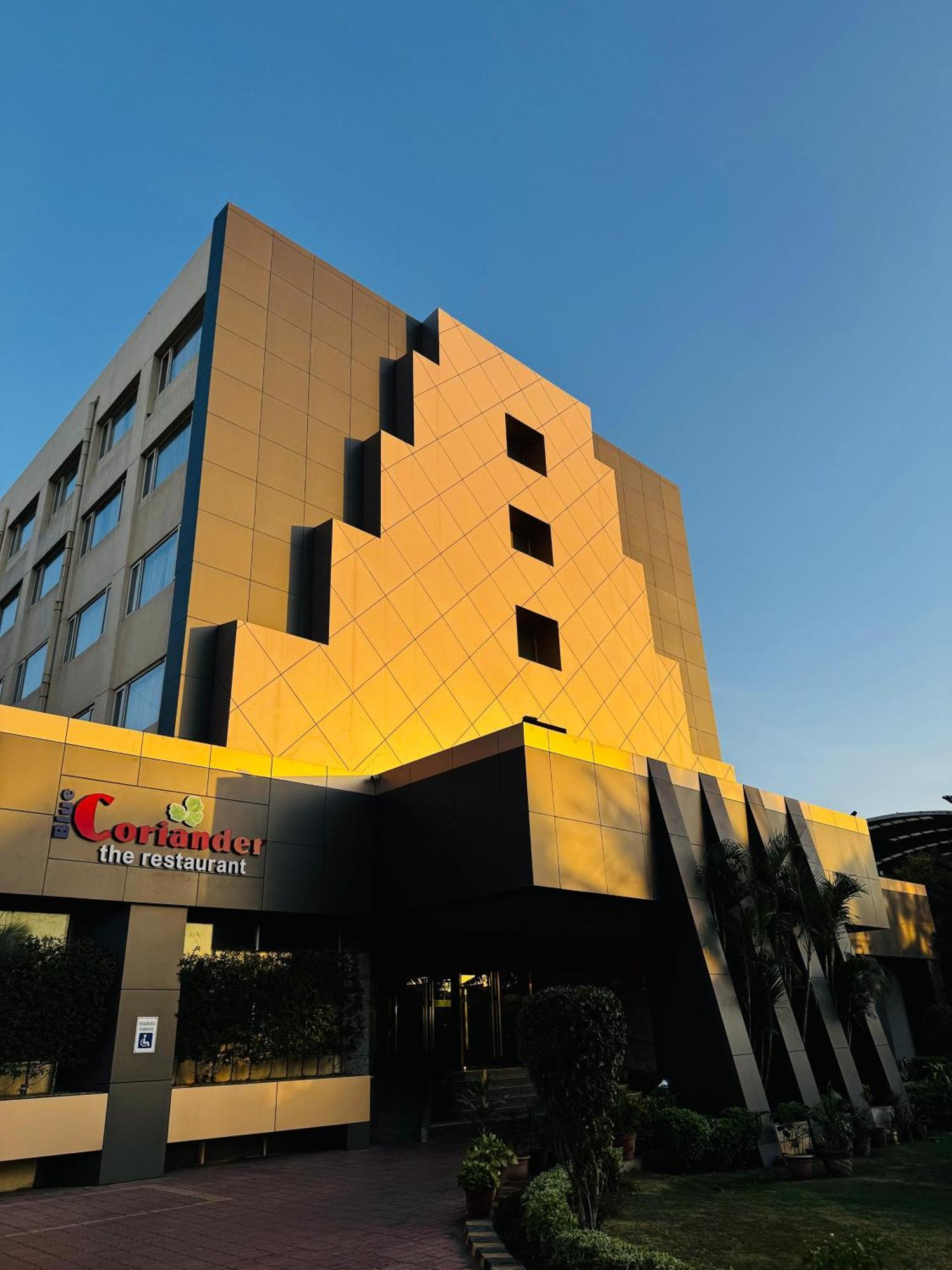 Lords Plaza Ankleshwar Hotel Exterior photo