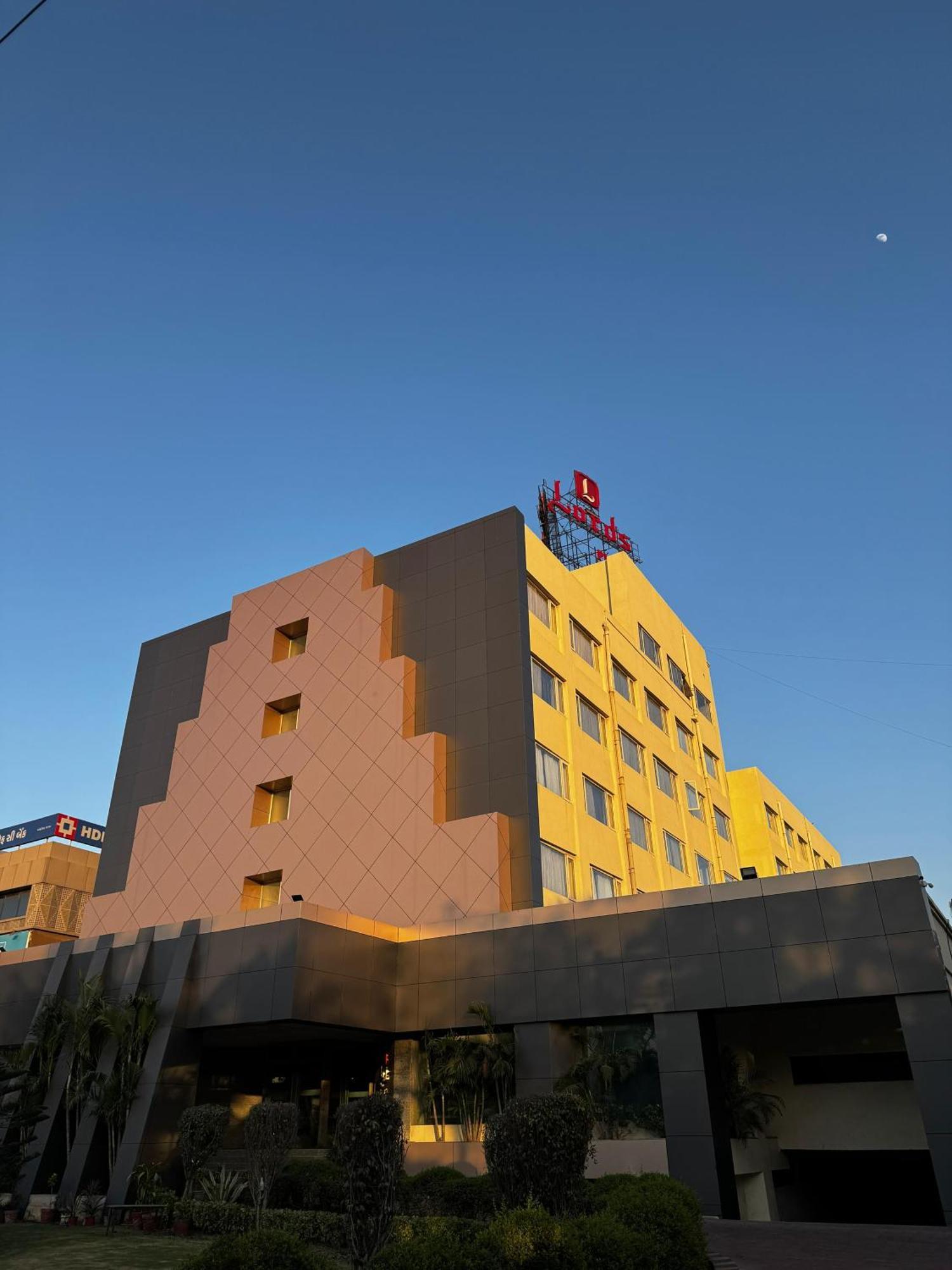Lords Plaza Ankleshwar Hotel Exterior photo