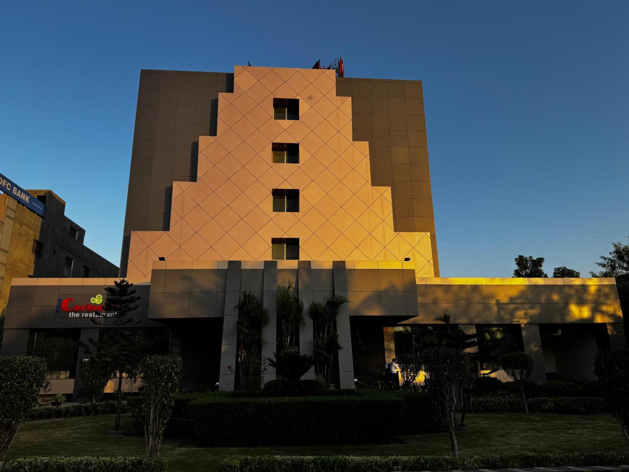 Lords Plaza Ankleshwar Hotel Exterior photo